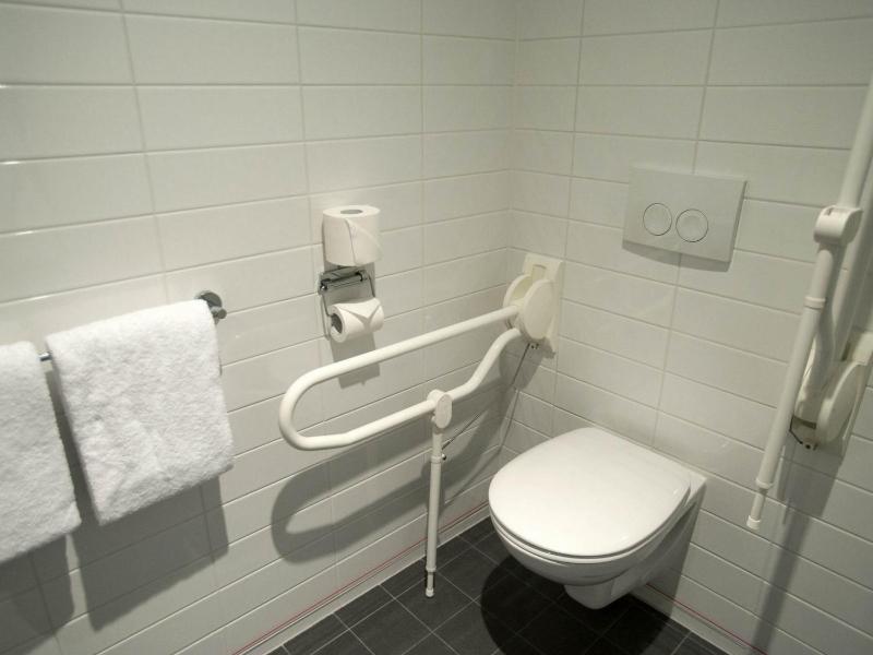 Superior Double Room - Disability Access image 2