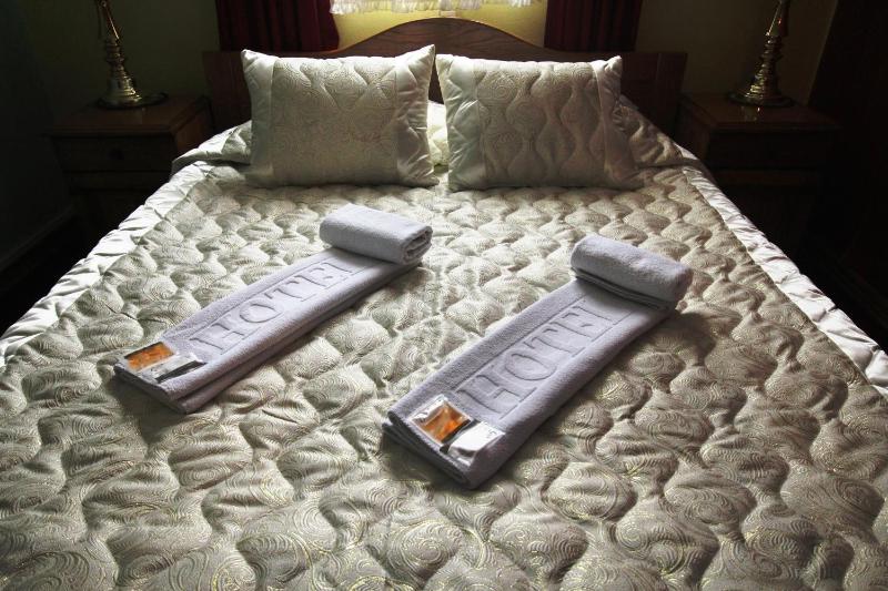Deluxe Double Room with Mountain View image 2