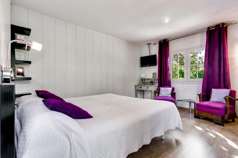 Double Room with Terrace image 2