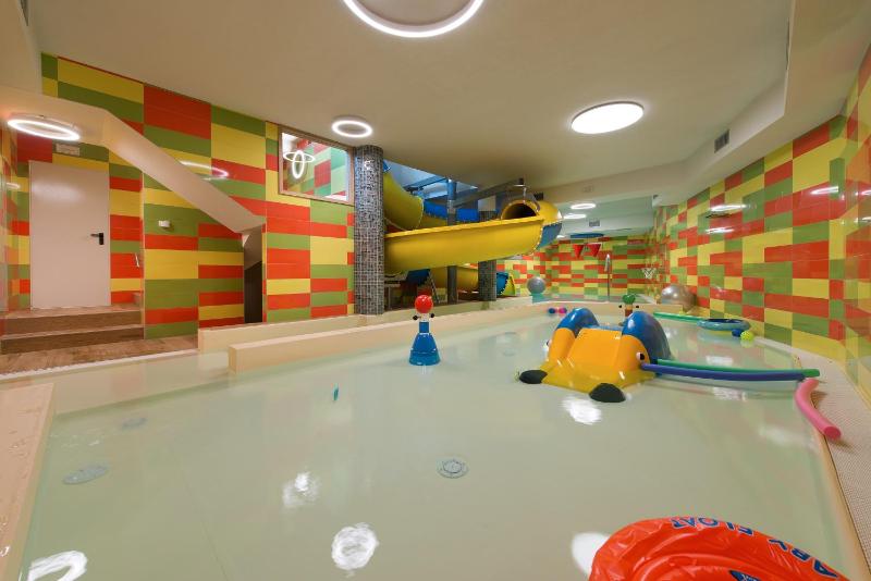 Hotel Baita Montana - image 22