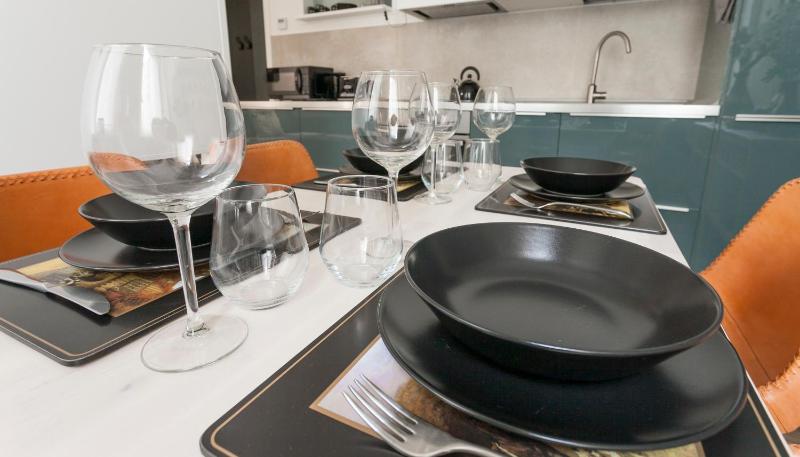 One-Bedroom Apartment image 4