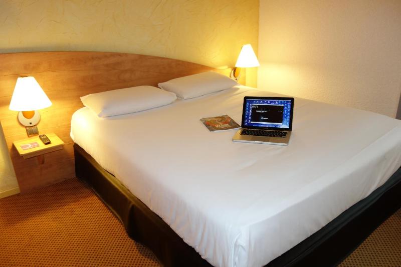 Standard Double Room image 1