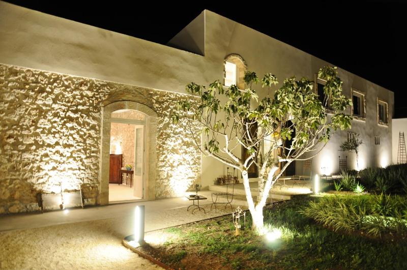 Scilla Maris Charming Suites - image 19