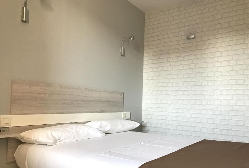 Comfort Single Room image 3