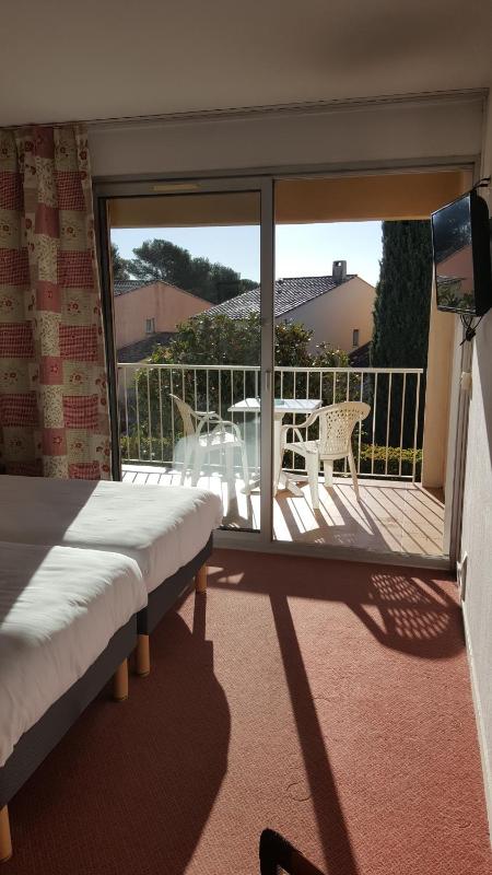 Single Room with Terrace image 2