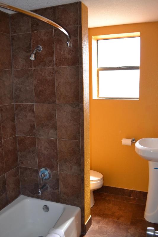 King Room - Non-Smoking image 2
