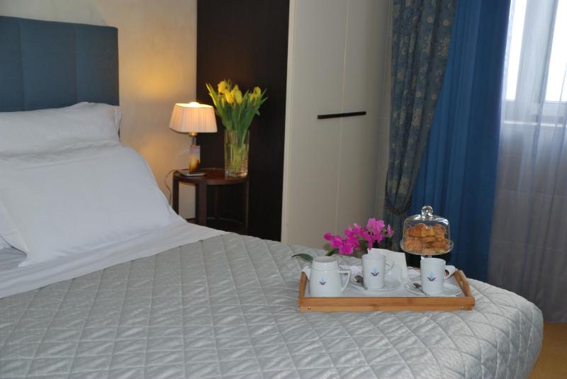 Double or Twin Room with Sea View image 1