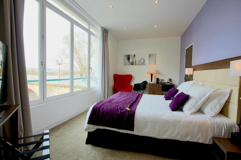 Deluxe Double Room image 1