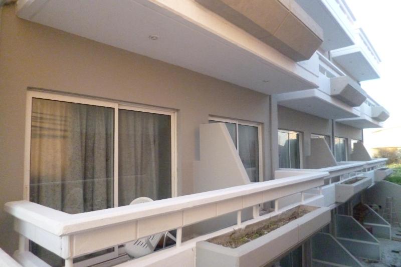 Twin Room with Balcony image 4
