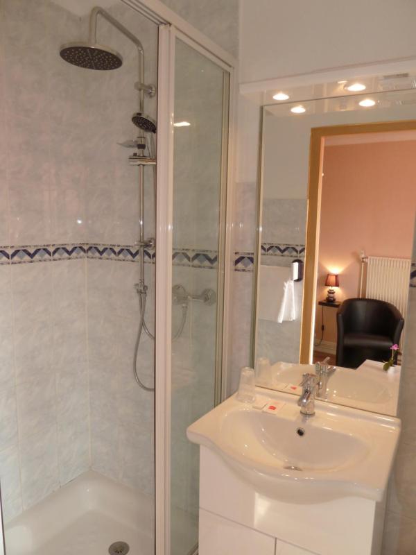 Superior Double Room with Balcony image 3