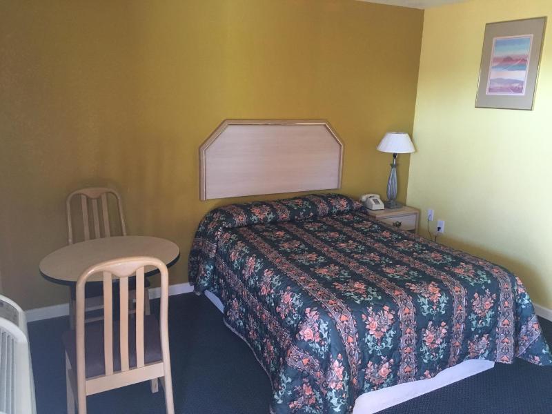 Single Room image 4