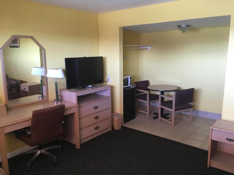 Double Room with 2 Double Beds image 4