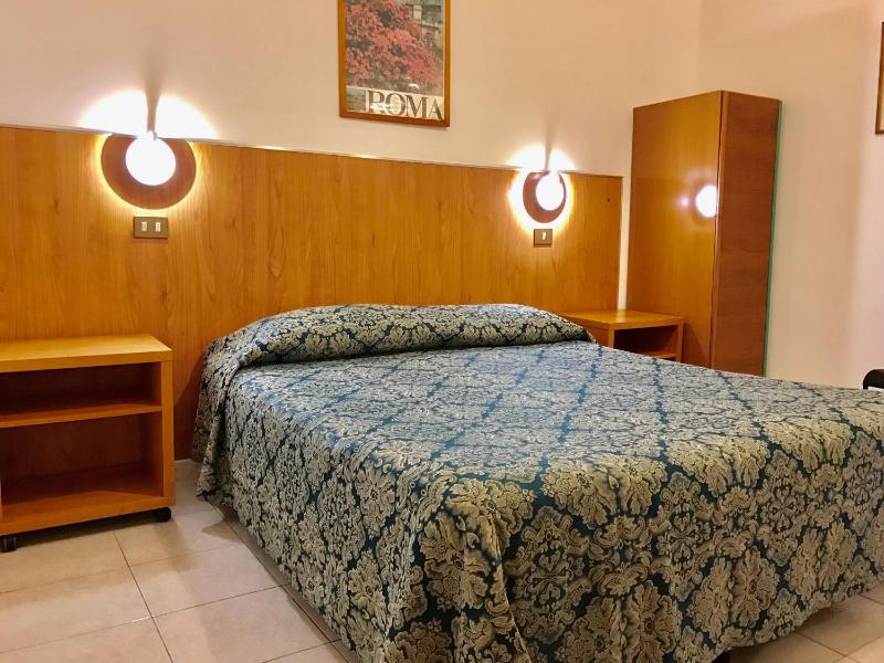 Double or Twin Room with Shared Bathroom image 2