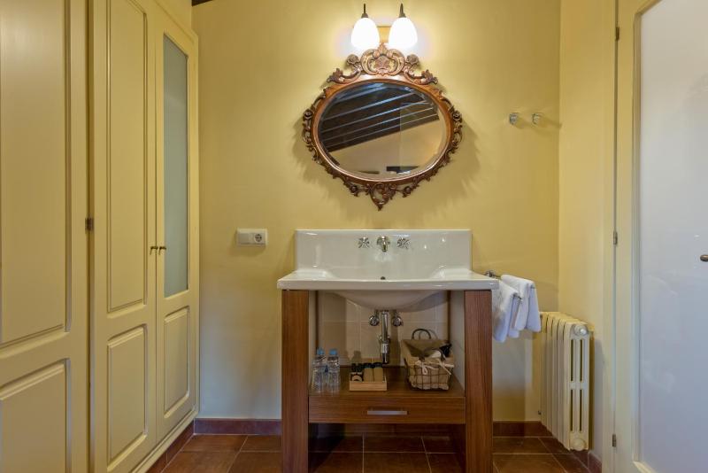 Superior Double Room (Adults Only) image 4