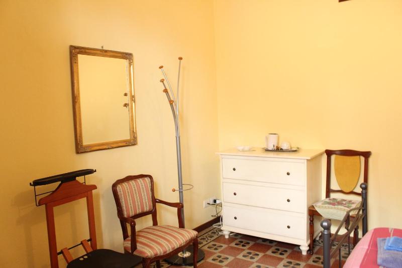 Twin Room image 1