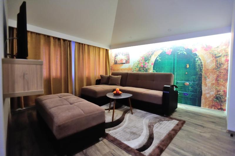 Deluxe Suite with River View image 4