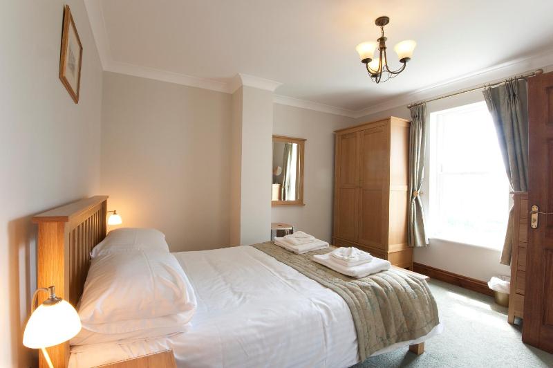 Two-Bedroom Cottage (No dogs)  image 3