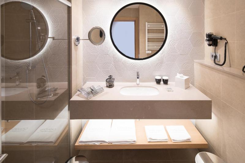 Executive Double Room image 2