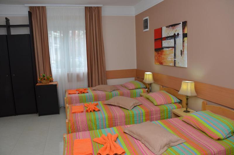 Studio Apartment image 1