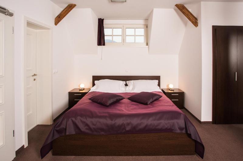 Comfort Triple Room image 4