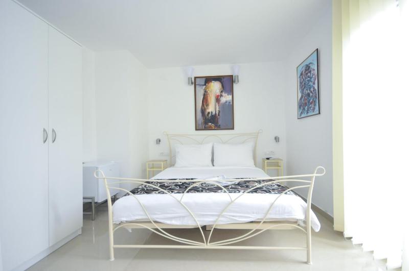 Triple Room with Balcony image 1