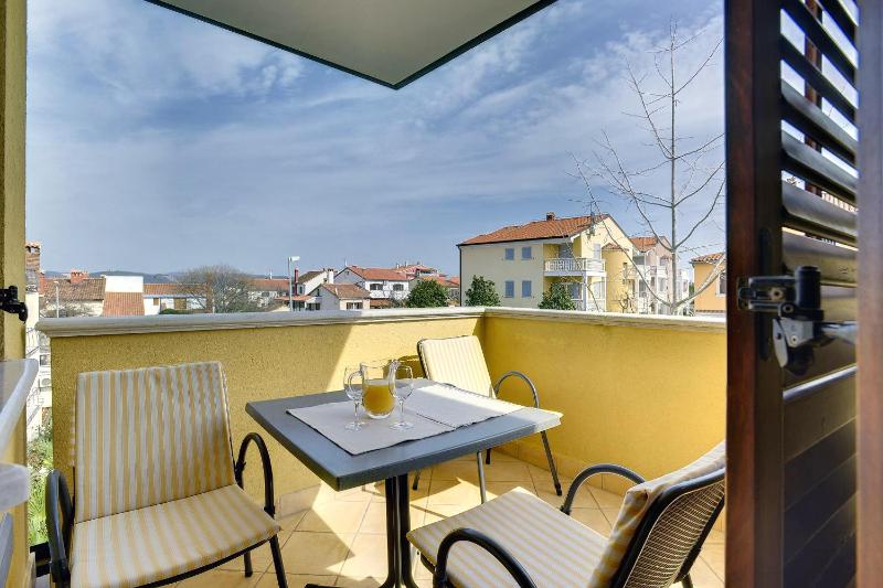 One-Bedroom Apartment with Balcony image 4