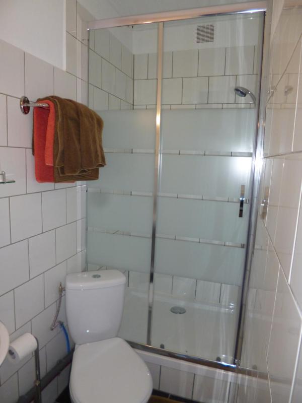 Twin Room with Terrace image 4