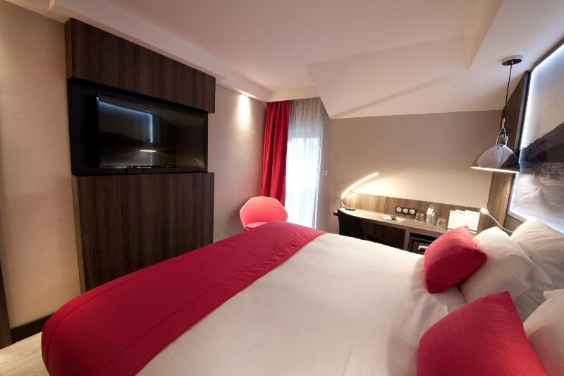 Superior Double Room image 3