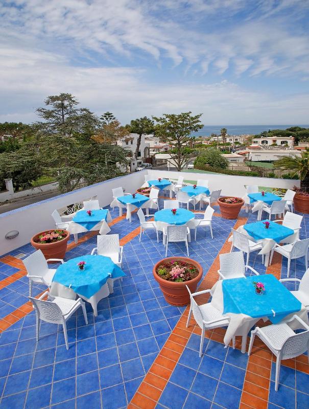 Iris Hotel - image 29