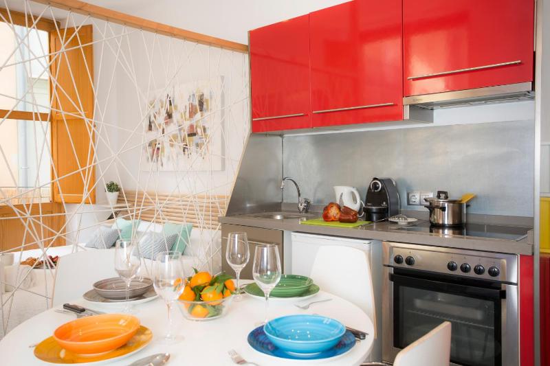 Studio Apartment image 3