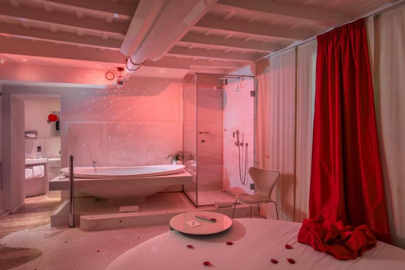 Superior Double Room image 1