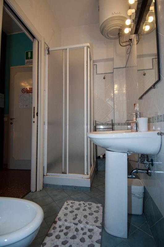 Double Room with Private Bathroom image 4
