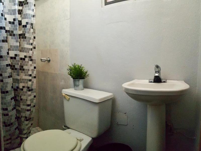 Twin Room with Private Bathroom image 2