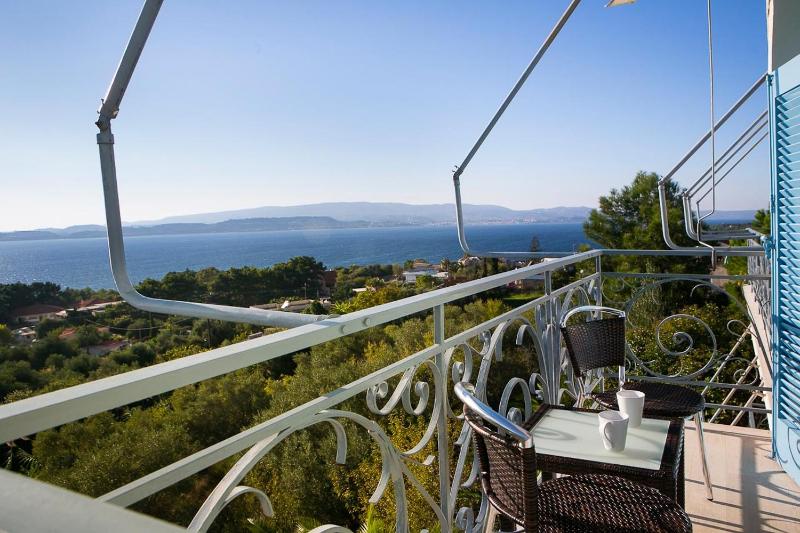 Irini Apartments - image 11