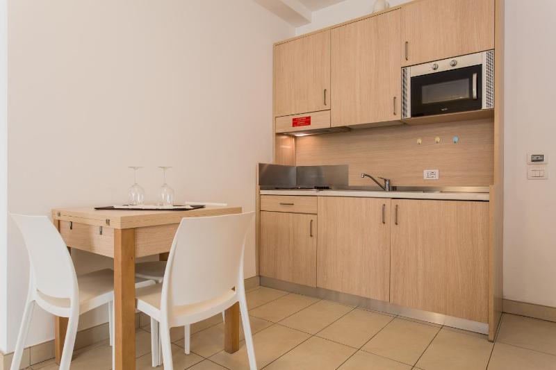 One-Bedroom Apartment image 4