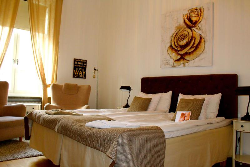 Double Room image 1