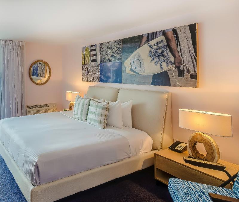 Plunge Beach Resort - image 19