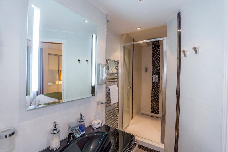 Hotel Relais Saint Jean Troyes - image 47