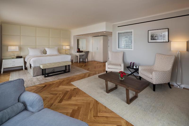Executive Suite image 2