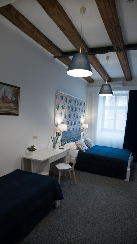 Deluxe Triple Room image 4