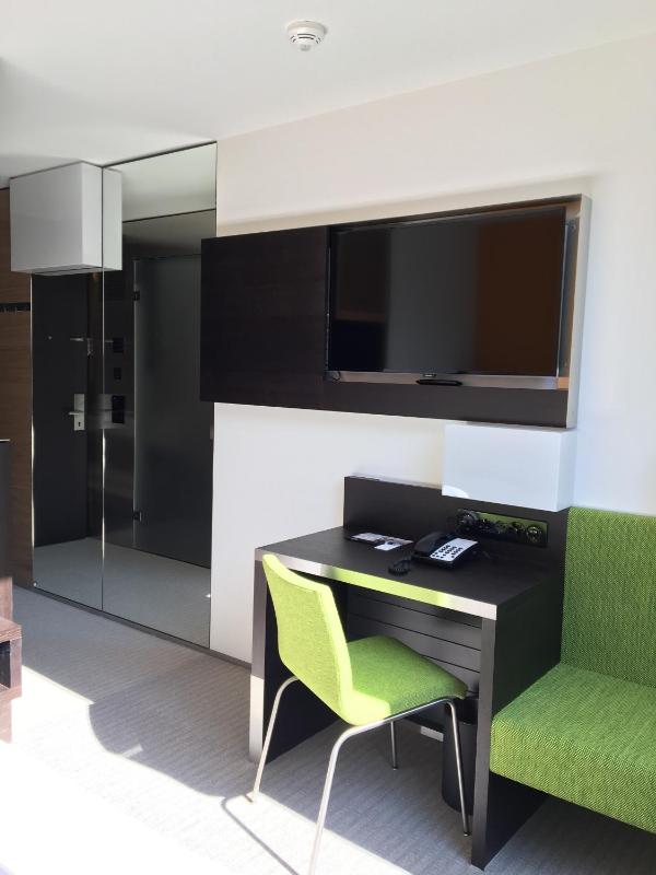 Business Single Room image 3