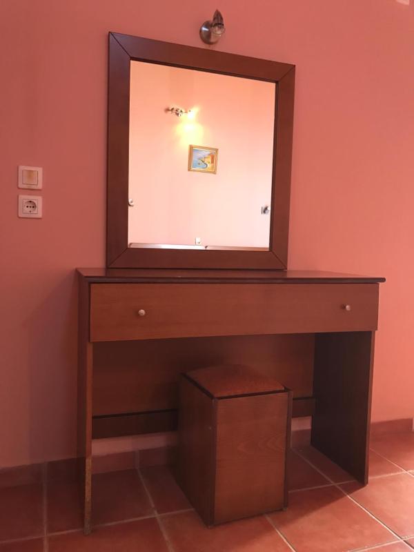 Family Room (2 Adults + 2 Children) image 2