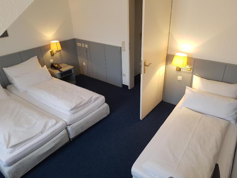 Triple Room image 2