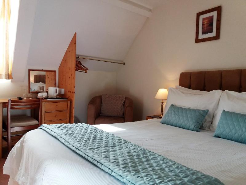 Double Room with Private Bathroom image 4
