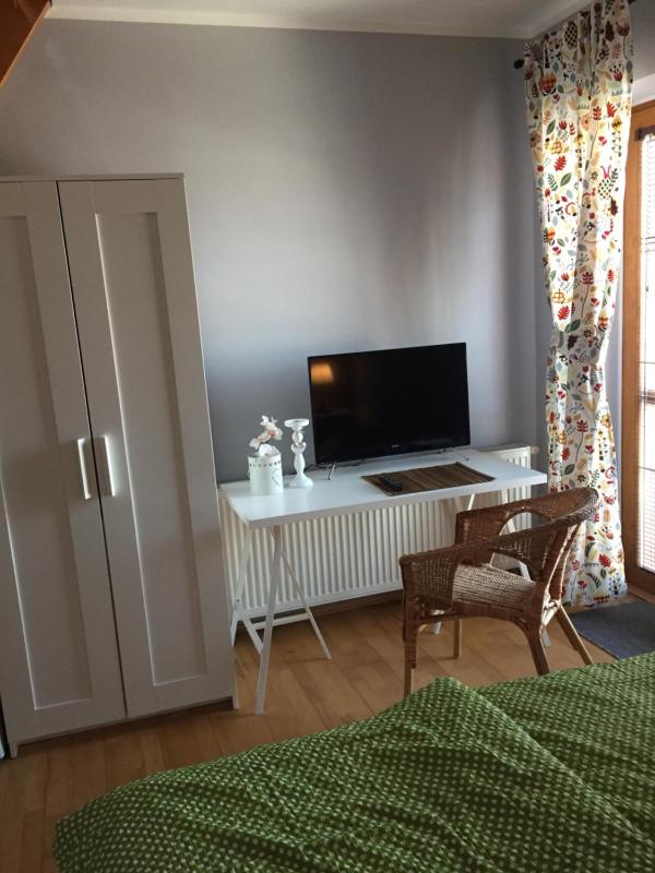 Triple Room with Balcony image 4