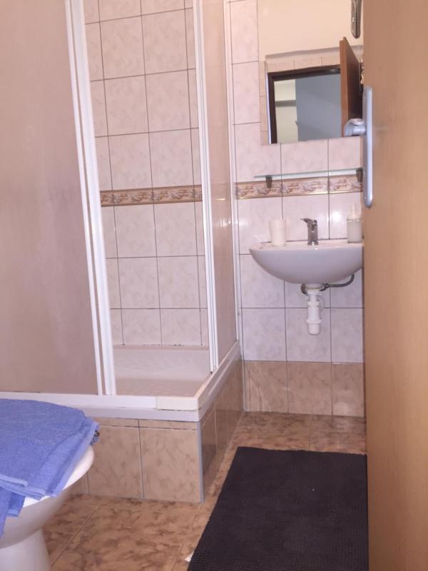 Quadruple Room image 2