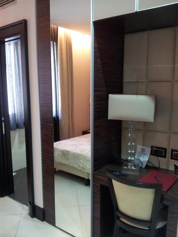 Double or Twin Room with Sea View image 2