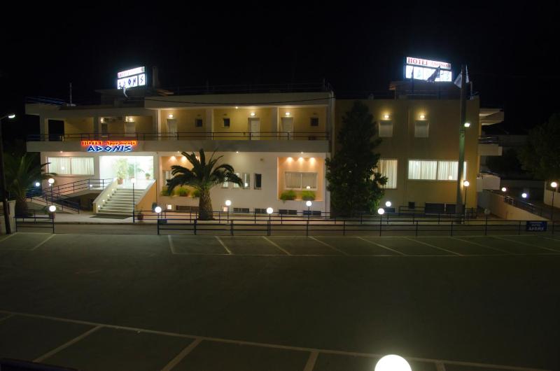 Adonis Hotel - image 2