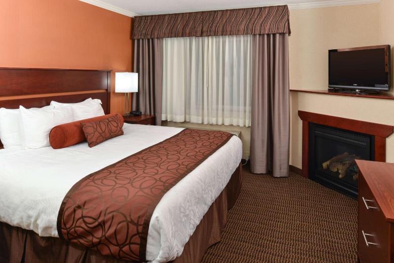 Best Western Plus Landmark Inn - image 8
