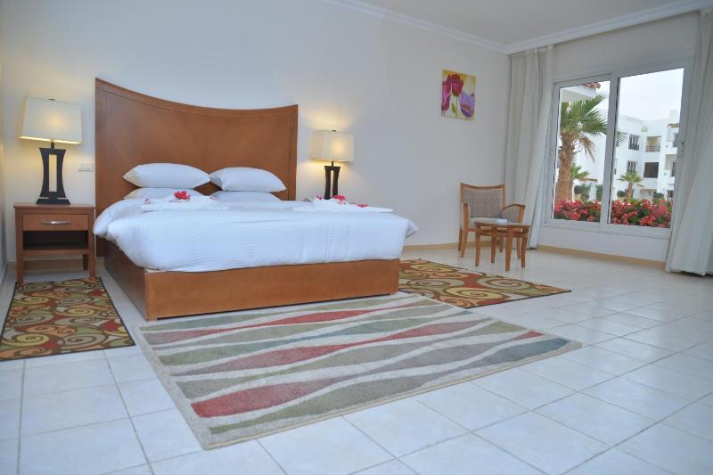 Old Vic Sharm Resort - image 14